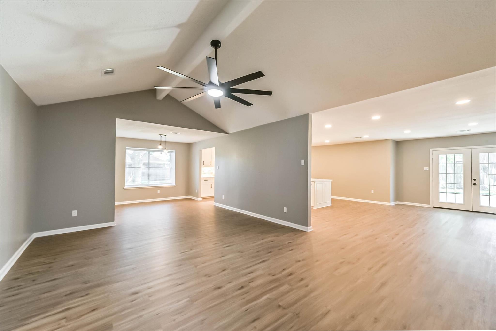 5034 Creekview Drive
