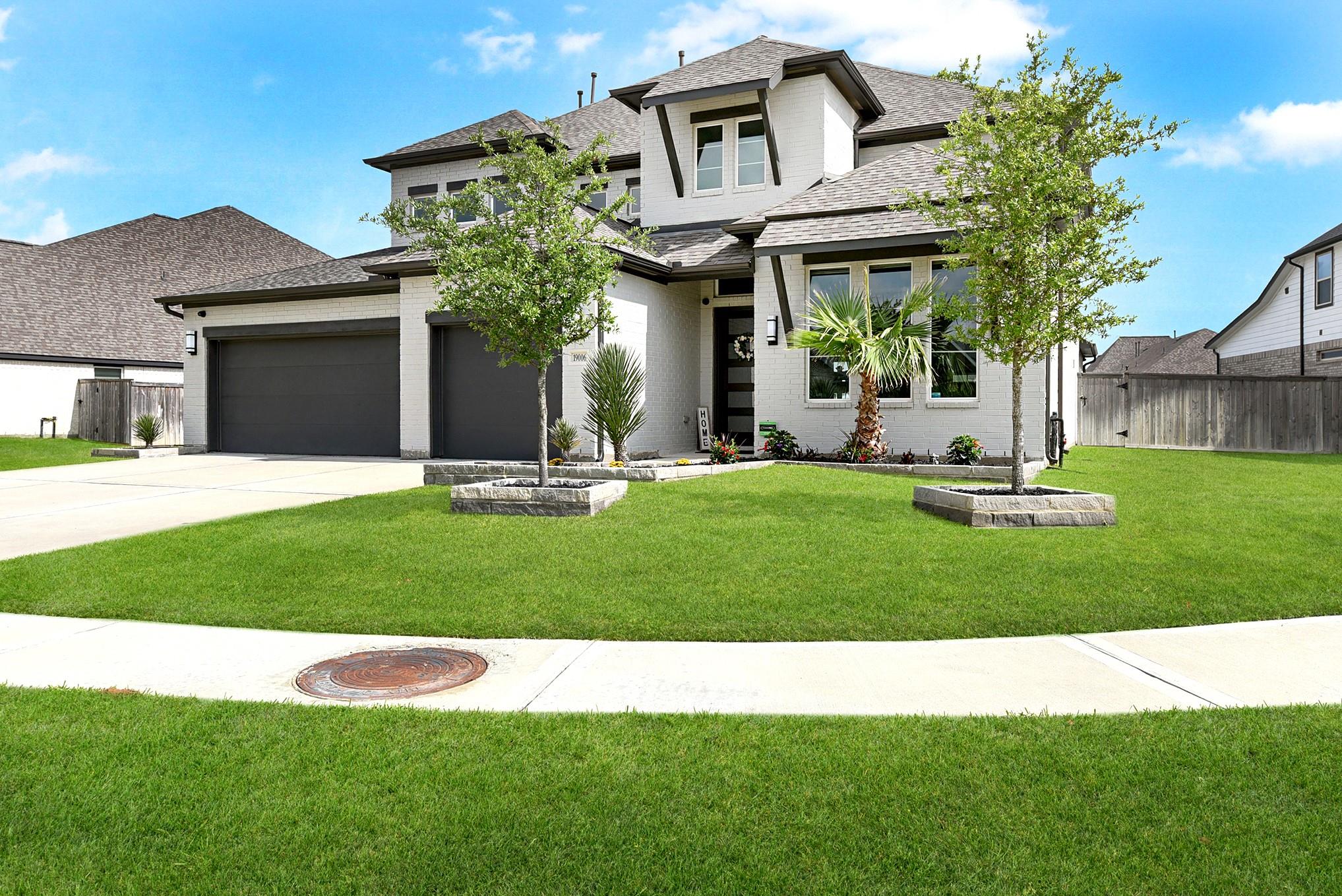 19006 Dappled Mare Circle