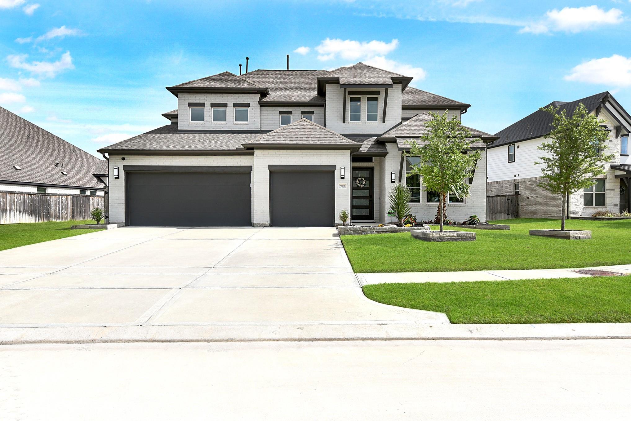 19006 Dappled Mare Circle