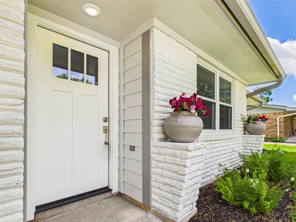 Photo of 135 Highland Terrace, League City, TX 77573 (MLS # 36723663)