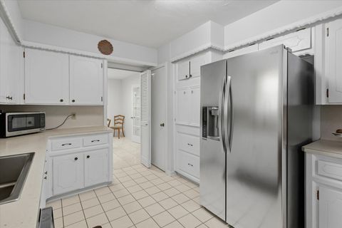 Tiny photo for 1718 Droxford Drive, Houston, TX 77008 (MLS # 34435919)