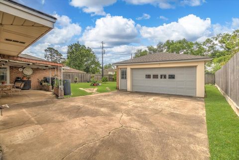 Tiny photo for 1718 Droxford Drive, Houston, TX 77008 (MLS # 34435919)