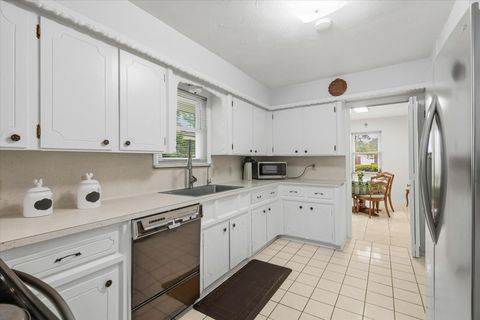 Tiny photo for 1718 Droxford Drive, Houston, TX 77008 (MLS # 34435919)