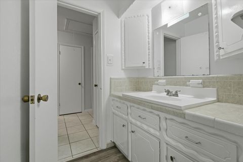 Tiny photo for 1718 Droxford Drive, Houston, TX 77008 (MLS # 34435919)