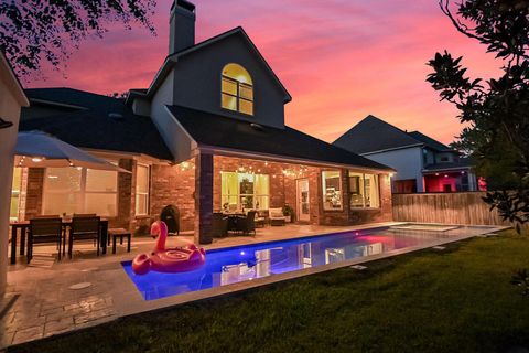 66 N Swanwick Place Tomball TX 77375