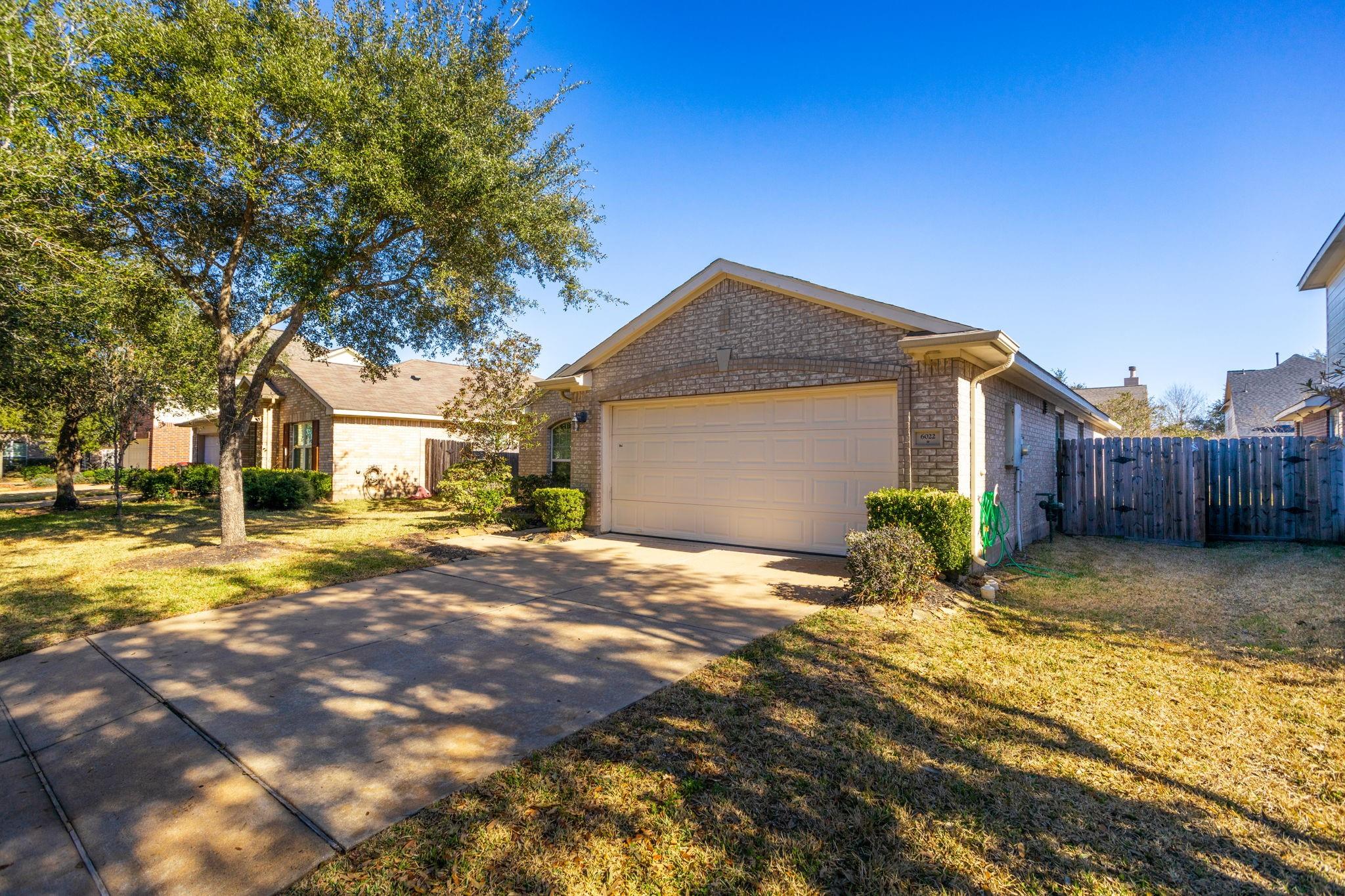 6022 Strong Bank