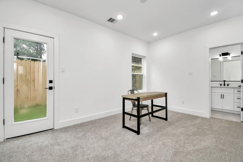 Photo of 4804 Elysian Street #D, Houston, TX 77009 (MLS # 64731680)