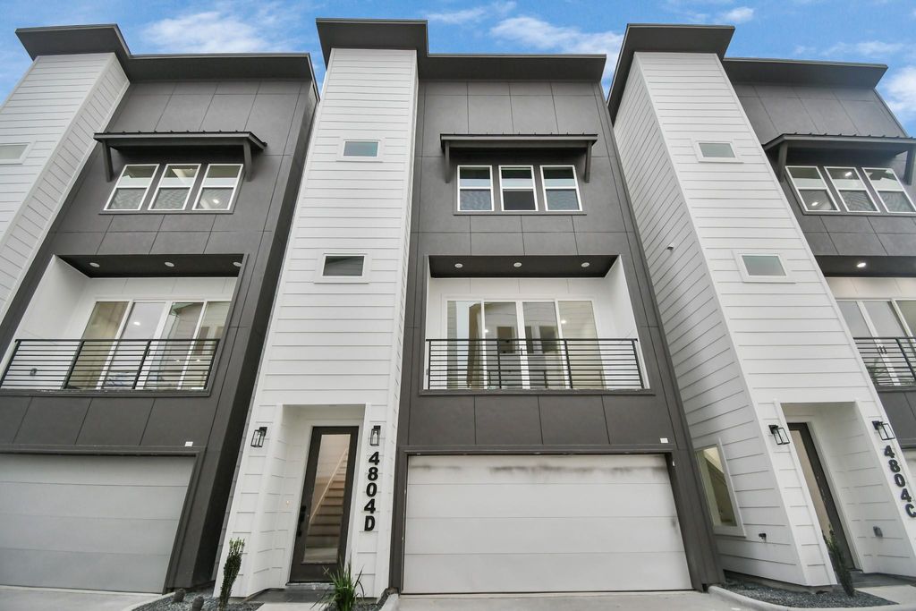 Photo of 4804 Elysian Street #D, Houston, TX 77009 (MLS # 64731680)