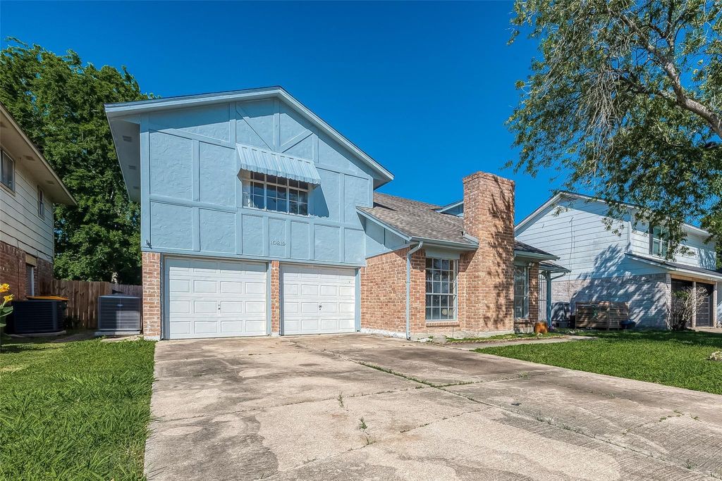 Photo of 10819 Sageriver Drive, Houston, TX 77089 (MLS # 82137083)