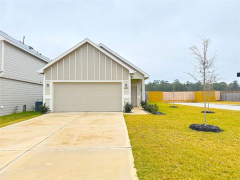 Homes For Sale - 14071 Chinook Drive<br/> Conroe, TX 77384
