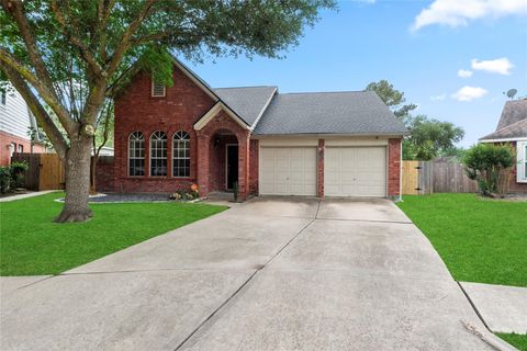 Photo of 16015 Hickory Cove Drive, Houston, TX 77095 (MLS # 8046142)
