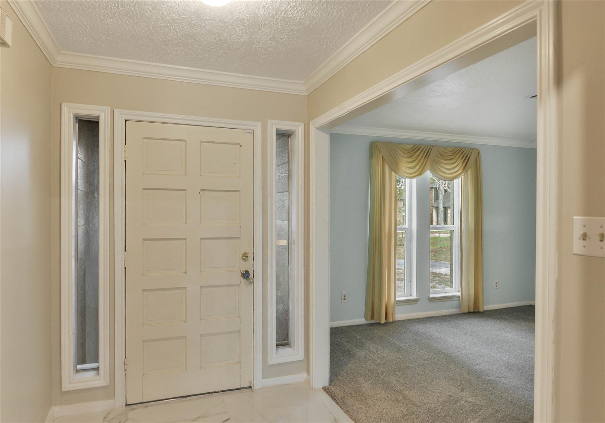 8206 Arrow Cove Court