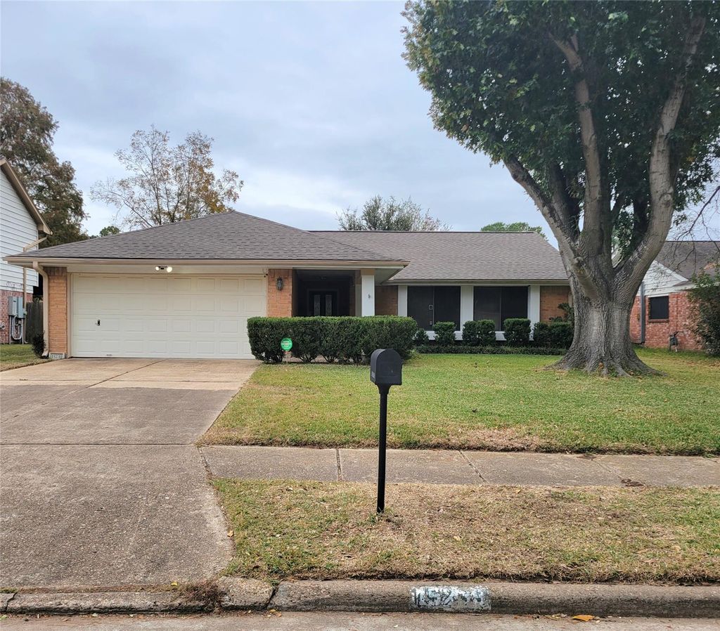 Photo of 15239 Ensenada Drive, Houston, TX 77083 (MLS # 841479)