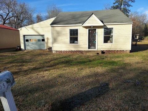 Homes For Sale - 405 N Lanier Street<br/> New Boston, TX 75570