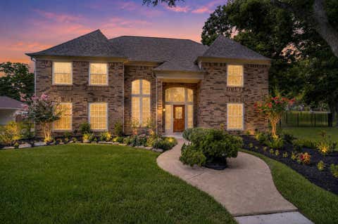Photo of 75 Stalybridge Street, Sugar Land, TX 77479 (MLS # 10247515)