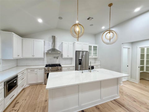Photo of 1 1/2 Common Street, Houston, TX 77009 (MLS # 97812523)