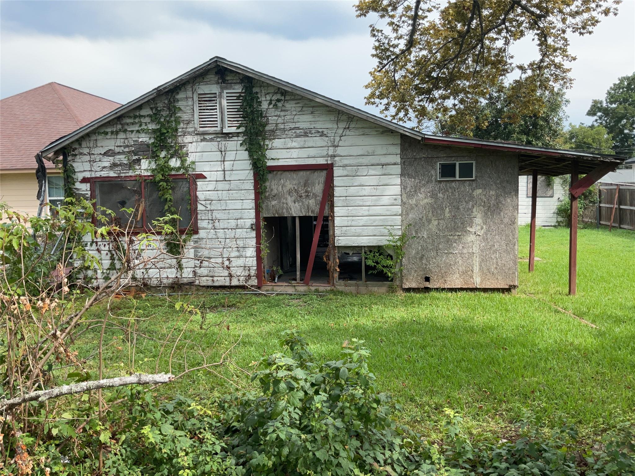 213 E Bernard Street