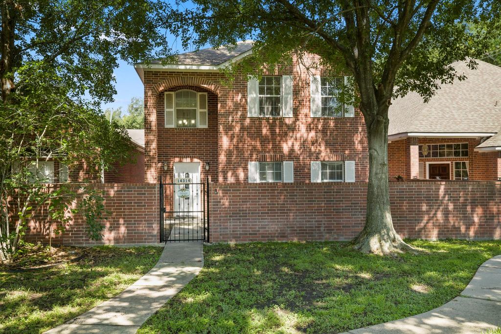 Photo of 14314 N Cashel Oak Drive, Houston, TX 77069 (MLS # 26136230)