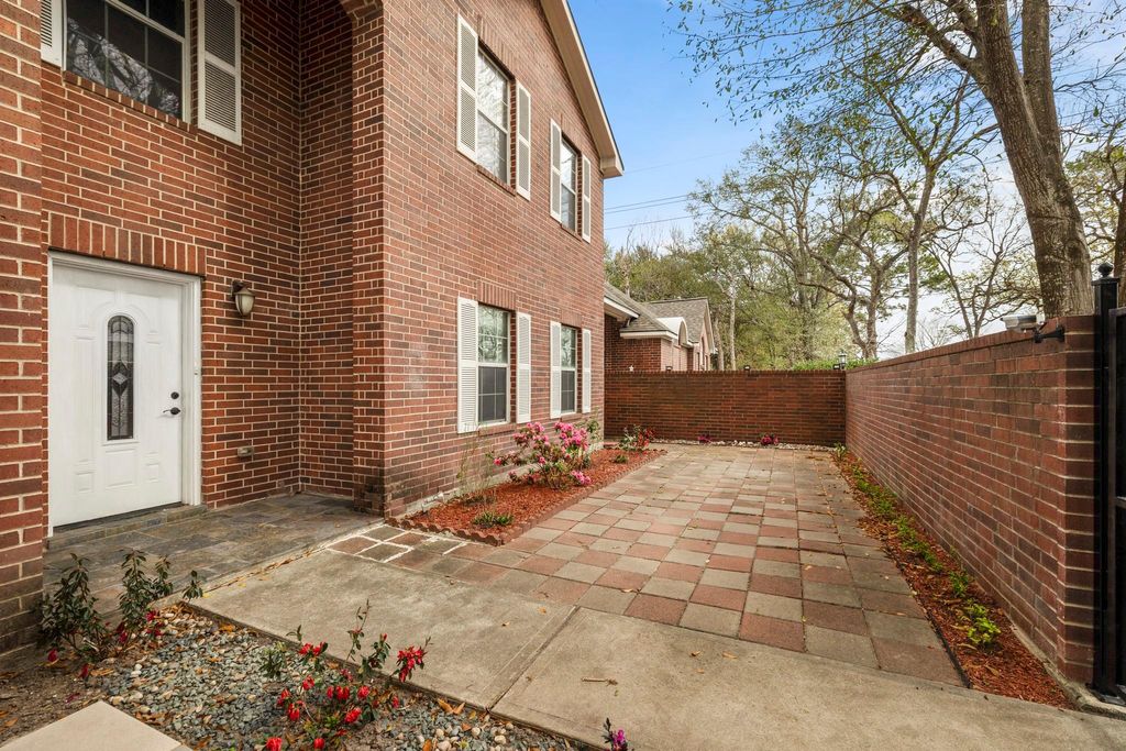 Photo of 14314 N Cashel Oak Drive, Houston, TX 77069 (MLS # 26136230)