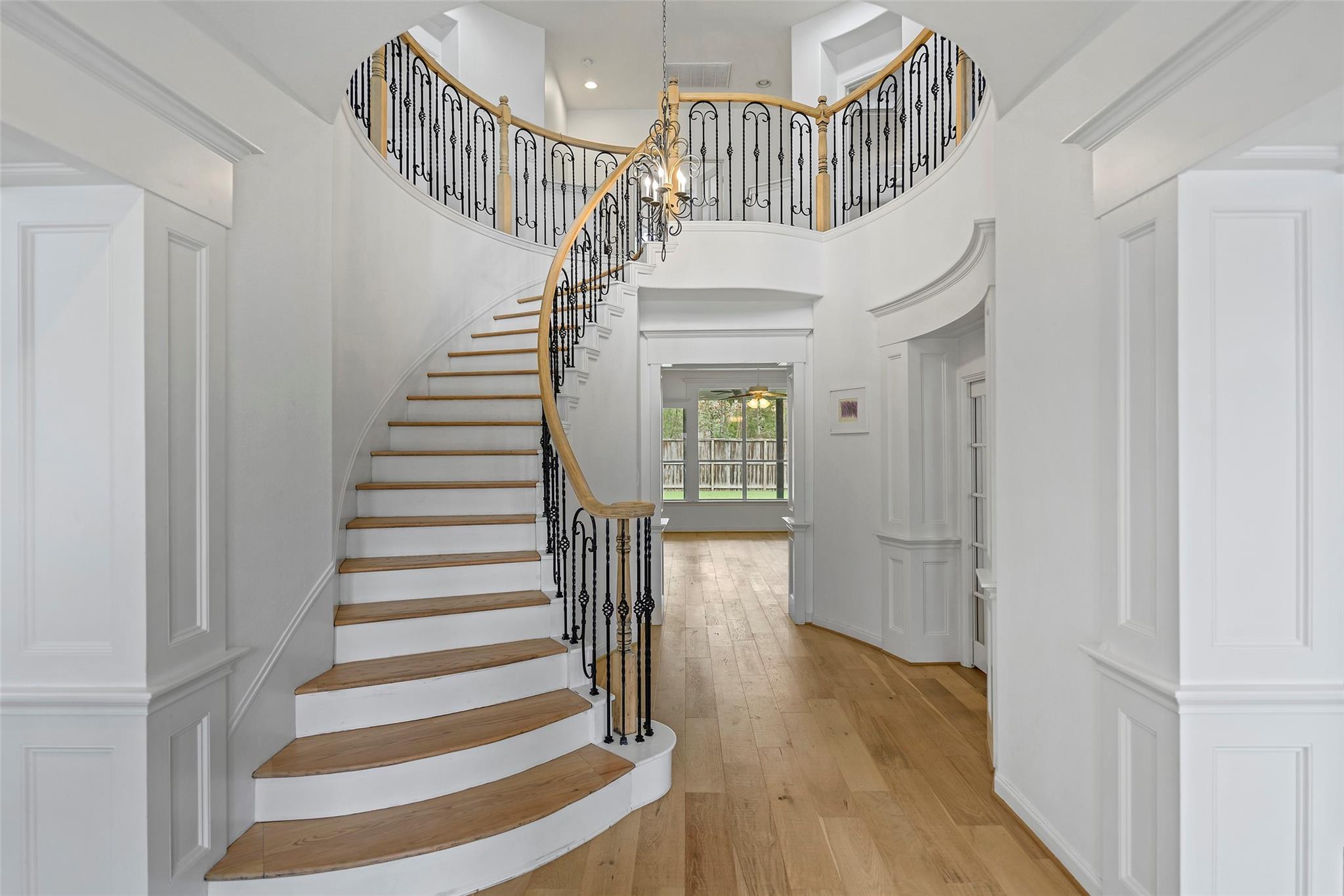 98 E Beckonvale Circle