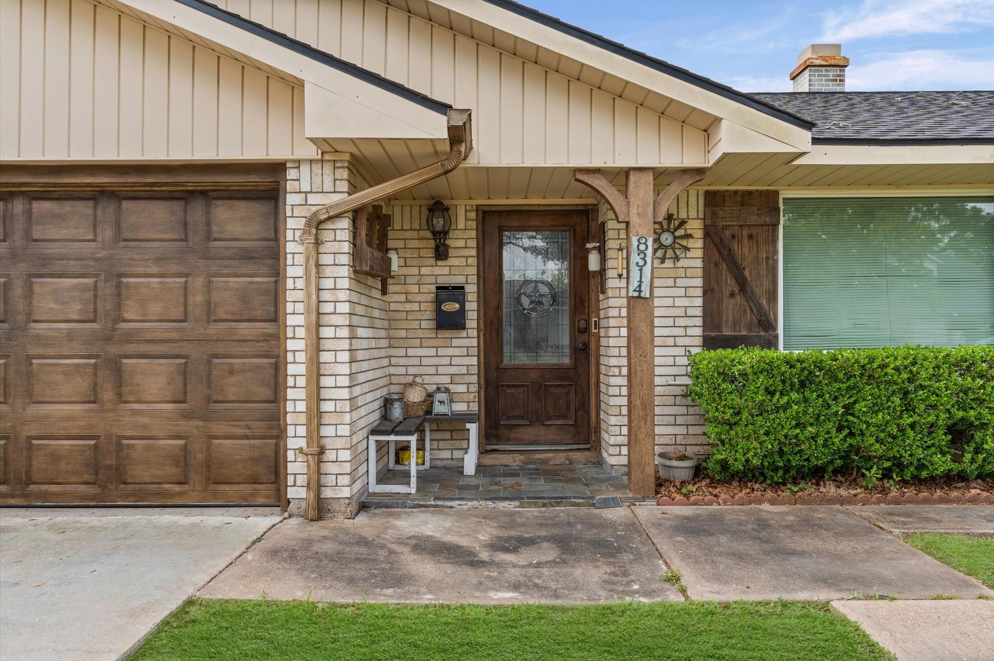 8314 Gulf Tree Lane