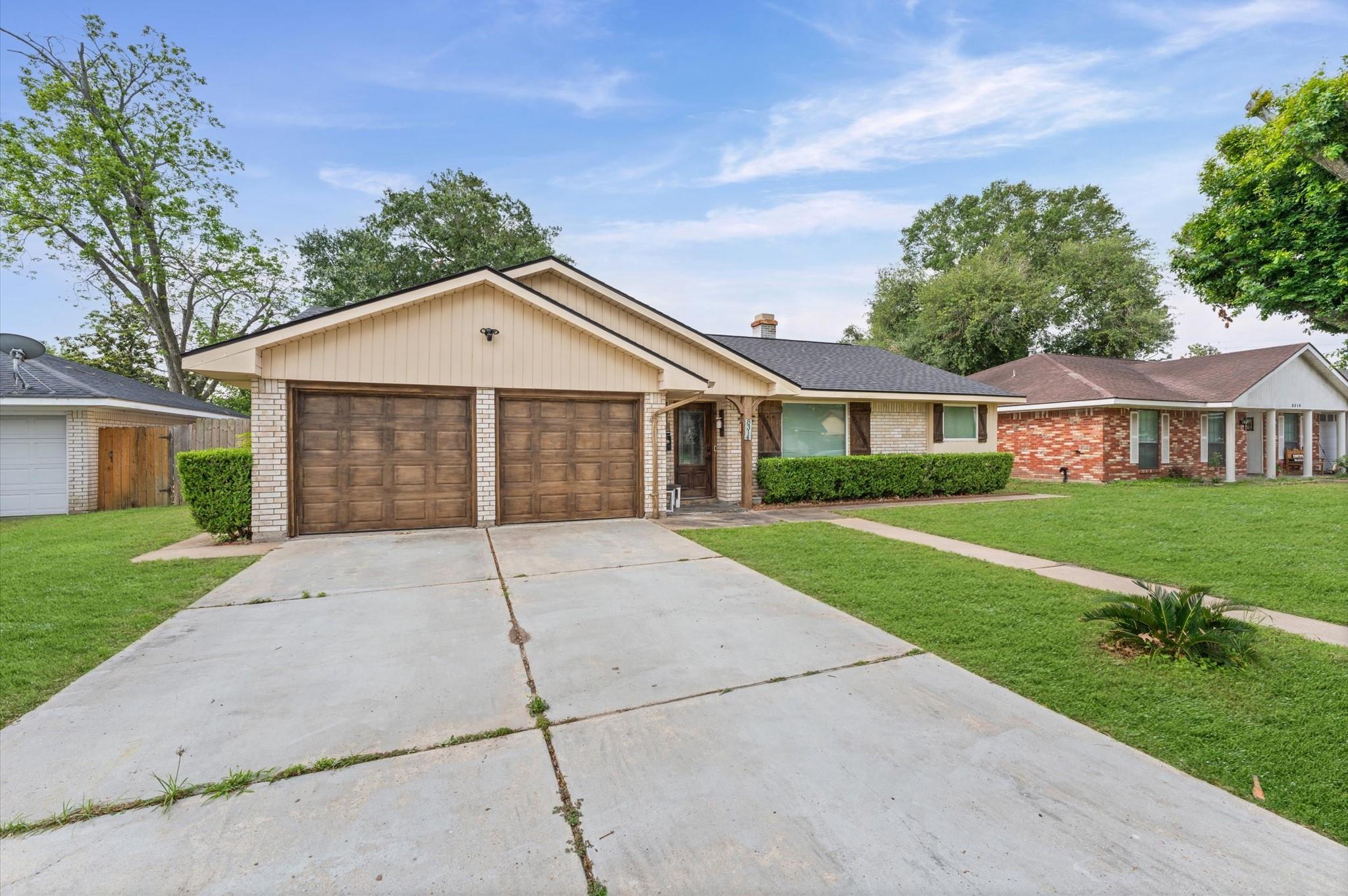 8314 Gulf Tree Lane