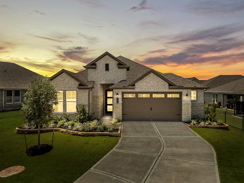 Photo of 14915 Lake Par Circle, Willis, TX 77318 (MLS # 27068196)