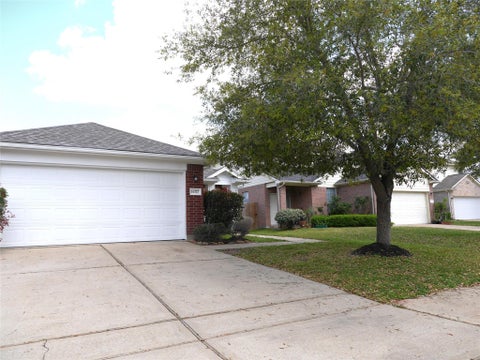 Photo of 16327 Bettong Court, Sugar Land, TX 77498 (MLS # 98342765)