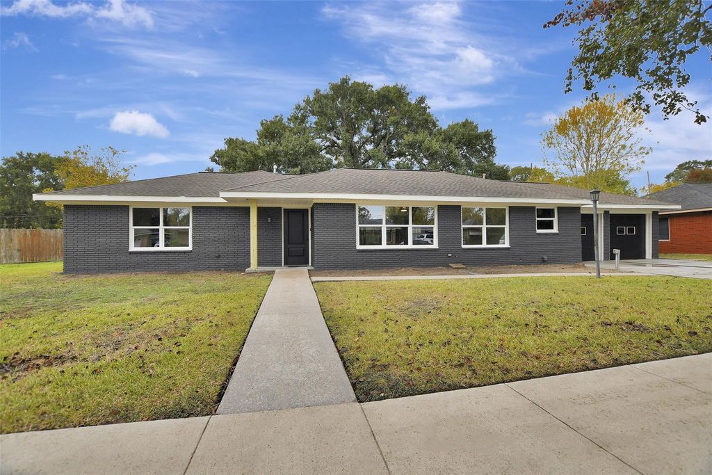 Photo of 1914 Monroe Drive, Pasadena, TX 77502 (MLS # 61469739)