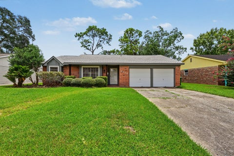 Photo of 9319 Fairdale Lane, Houston, TX 77063 (MLS # 29894024)