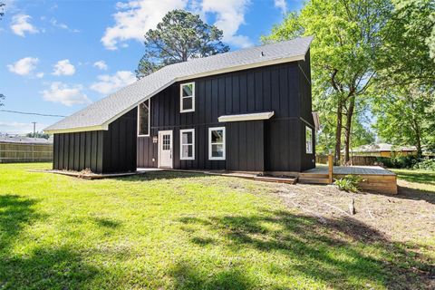 Photo of 2105 Paul Avenue, Lufkin, TX 75901 (MLS # 18742365)