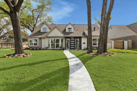 Homes For Sale - 2302 Brooktree Drive<br/> Houston, TX 77008