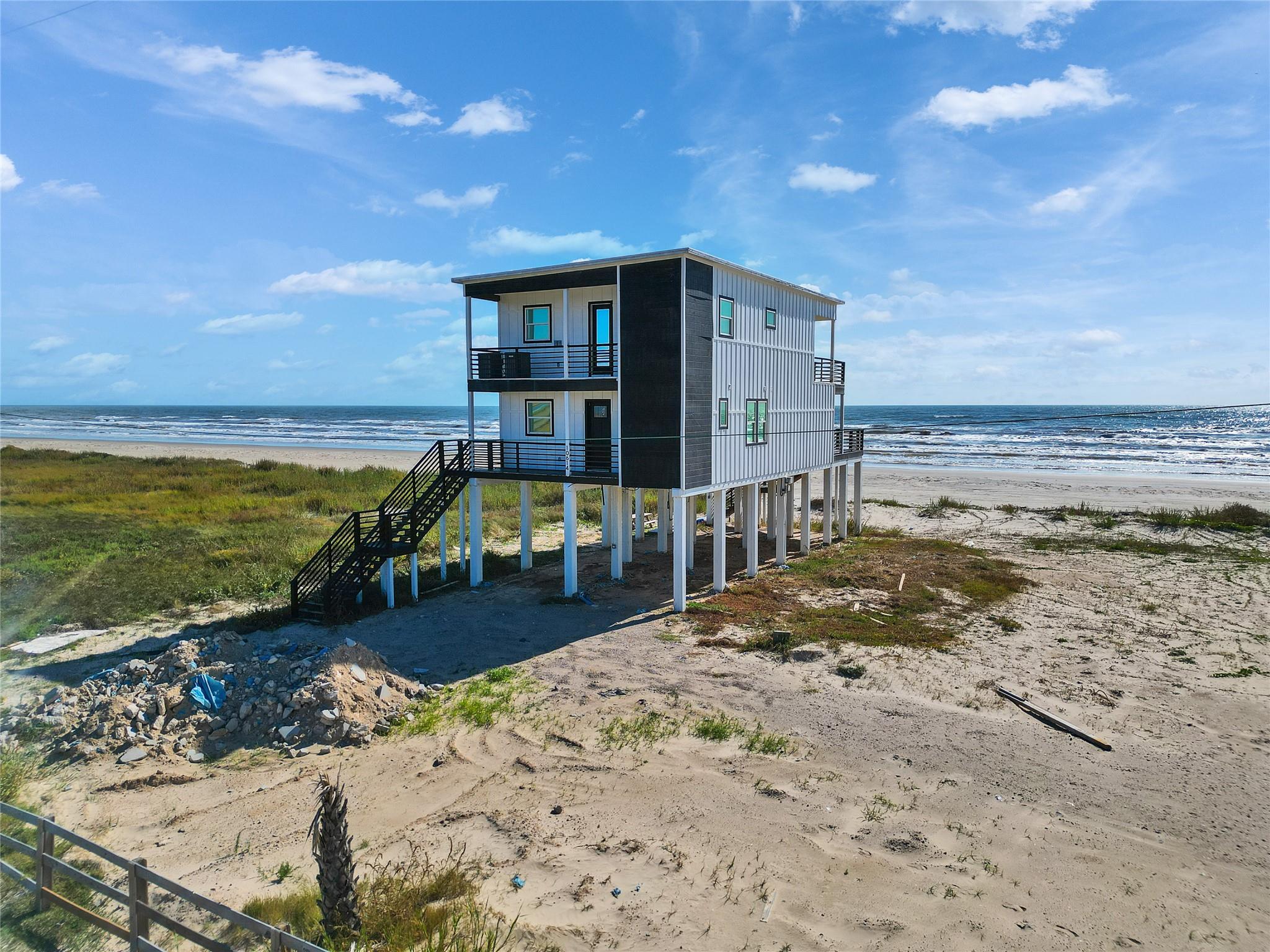 10602-10614 Blue Water Highway