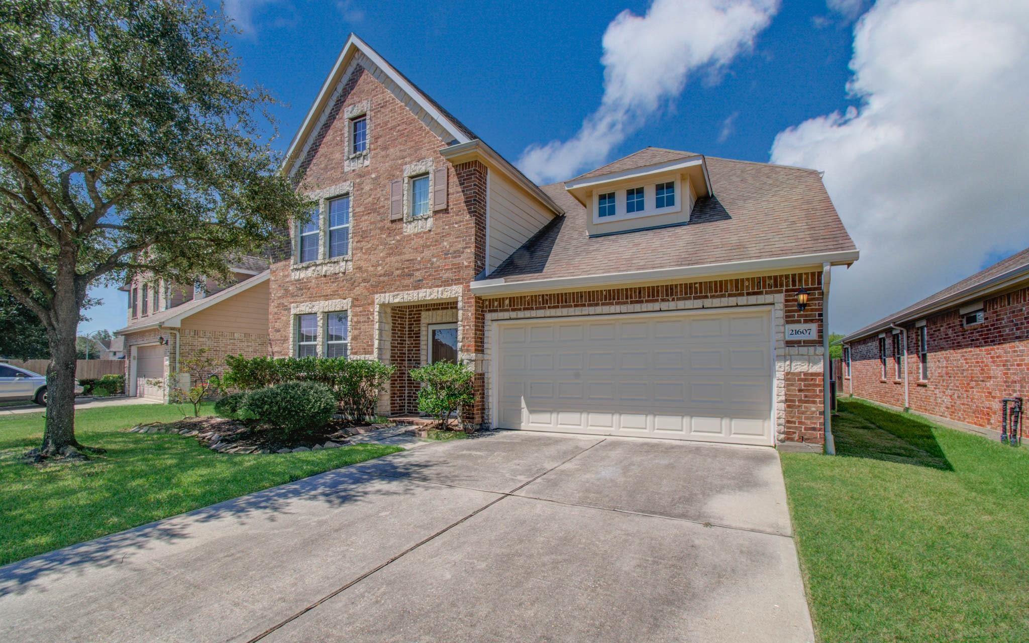 21607 Redcrested Glen Court