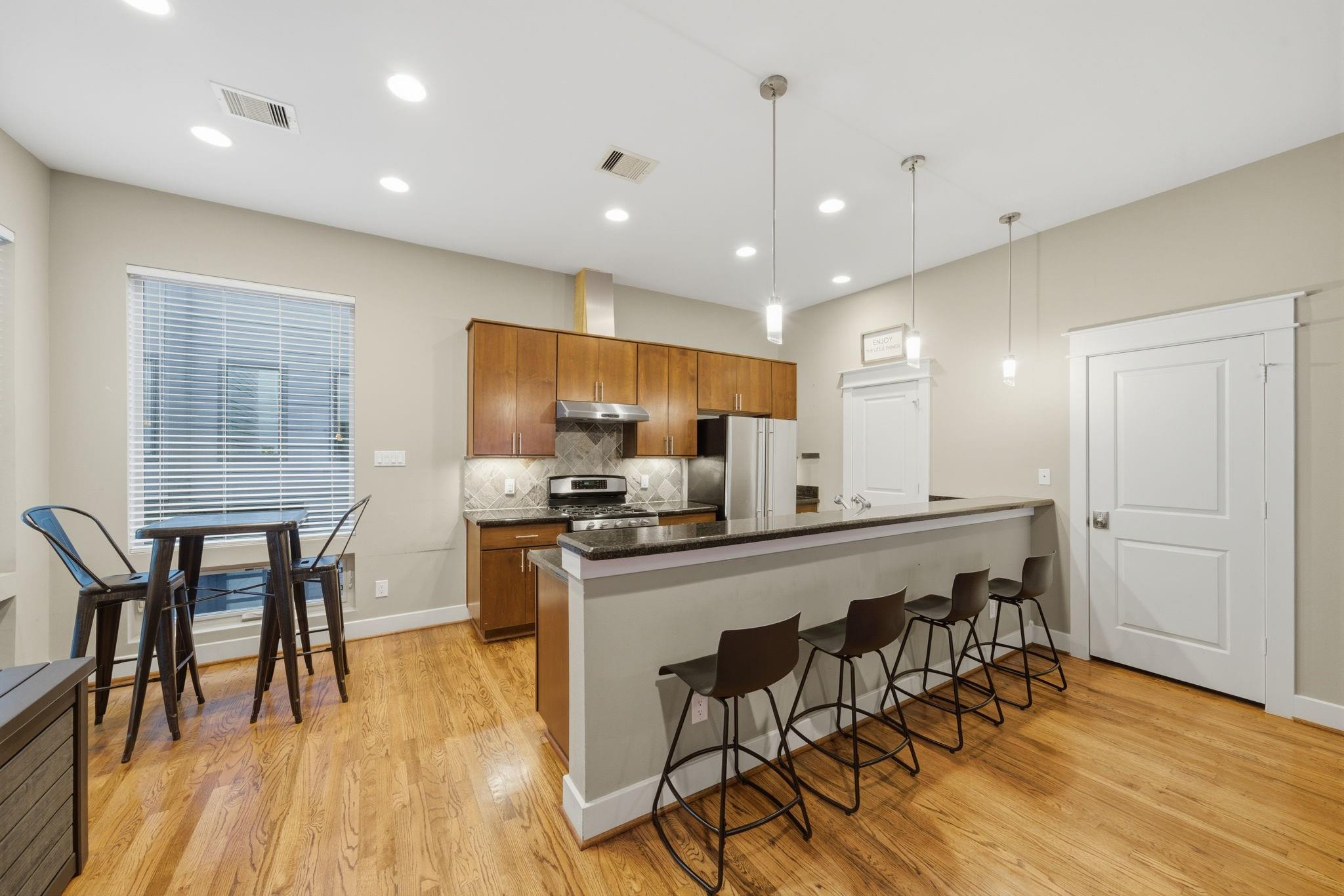 1036 W 24th Street