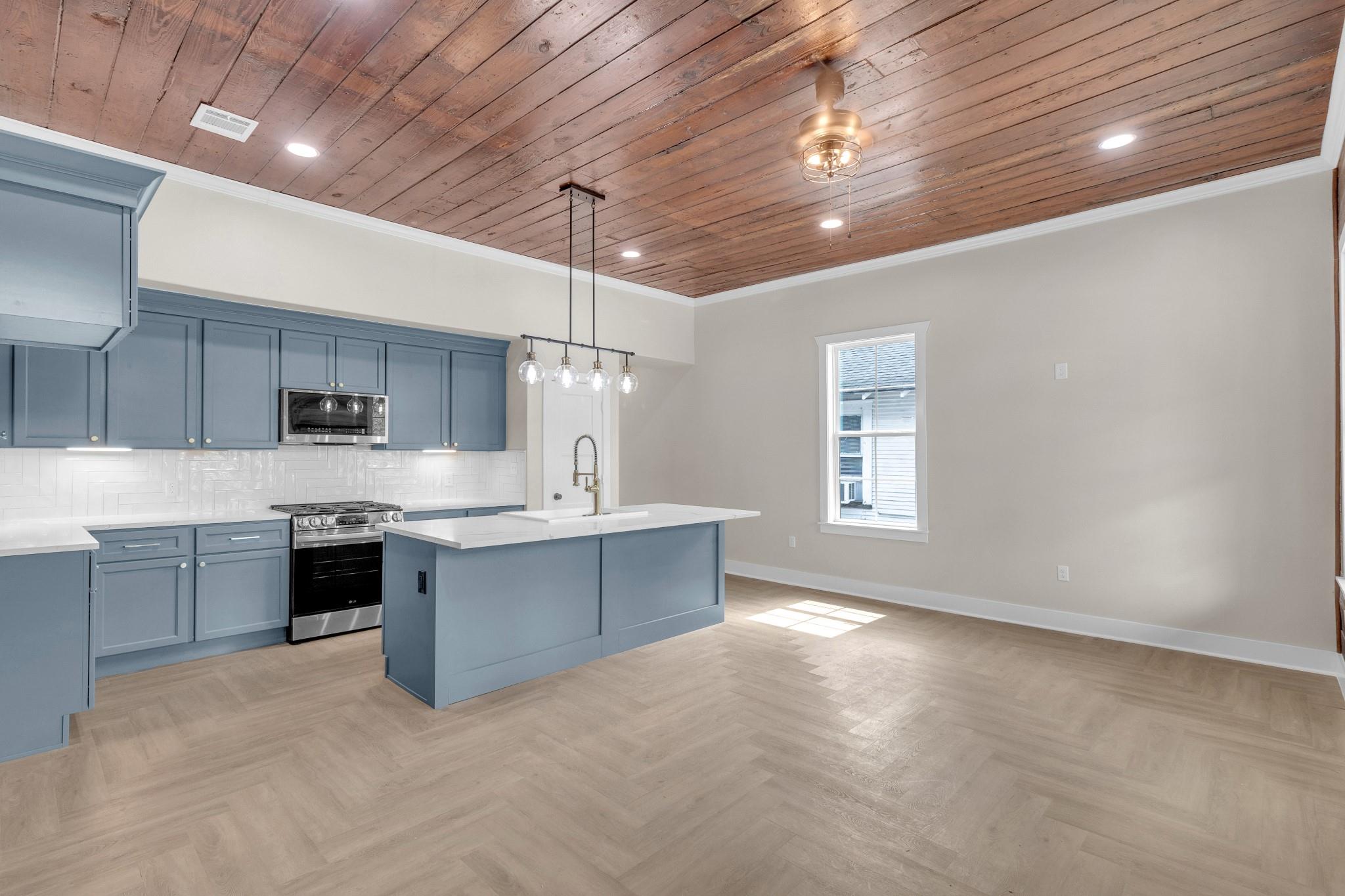1708 Gentry Street AB