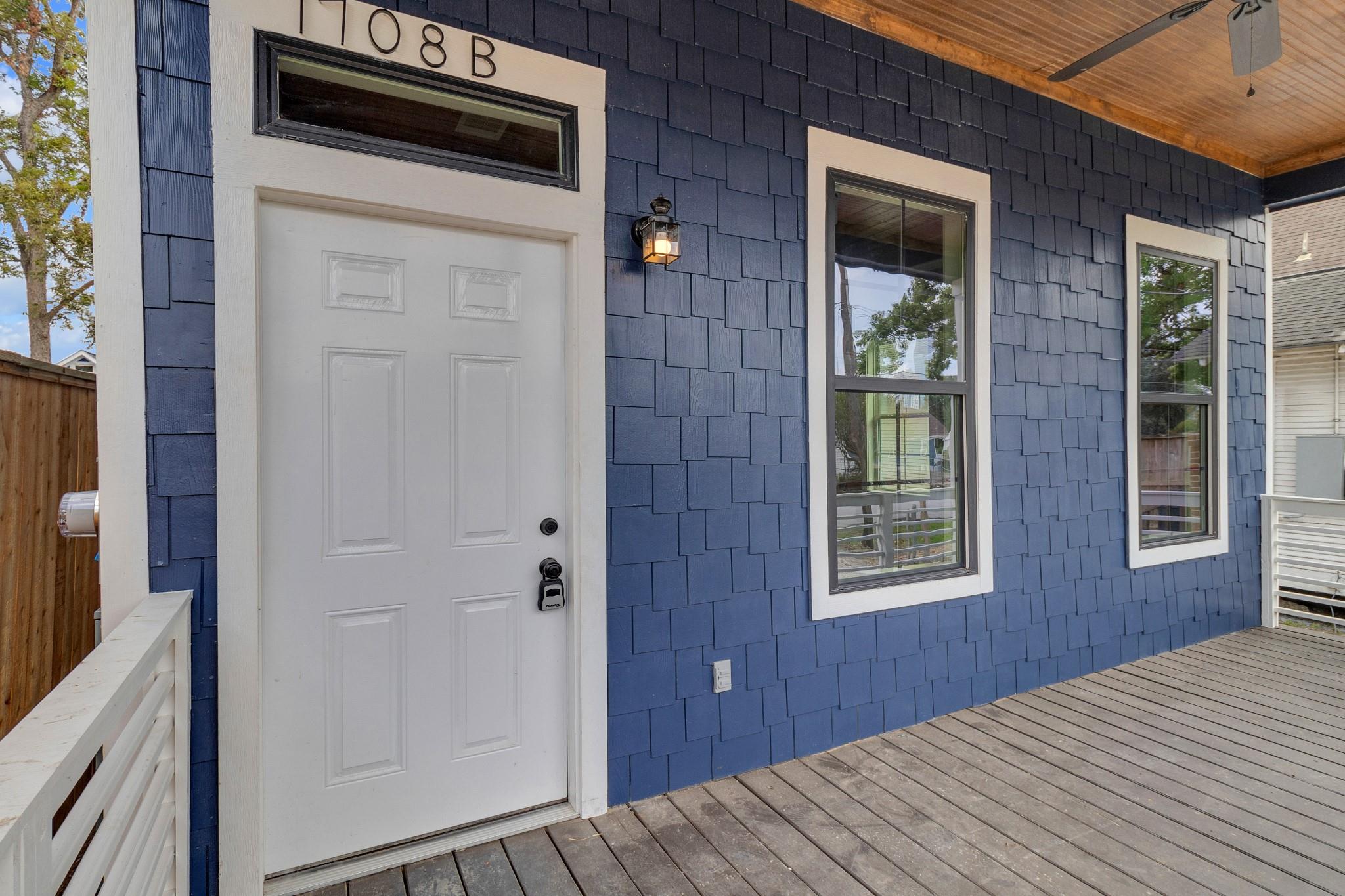 1708 Gentry Street AB