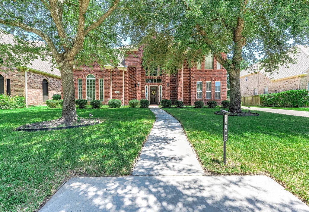 Photo of 14406 Brentshire Lane, Houston, TX 77069 (MLS # 98874781)