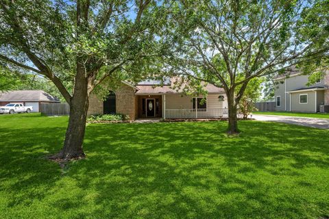 Photo of 5809 Cajun Way, Baytown, TX 77523 (MLS # 39398433)