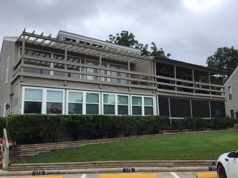 Photo of 176 April Point Drive N, Conroe, TX 77356 (MLS # 25837575)