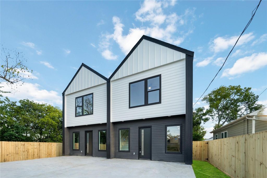 Photo of 4353 Aledo Street, Houston, TX 77051 (MLS # 31814170)