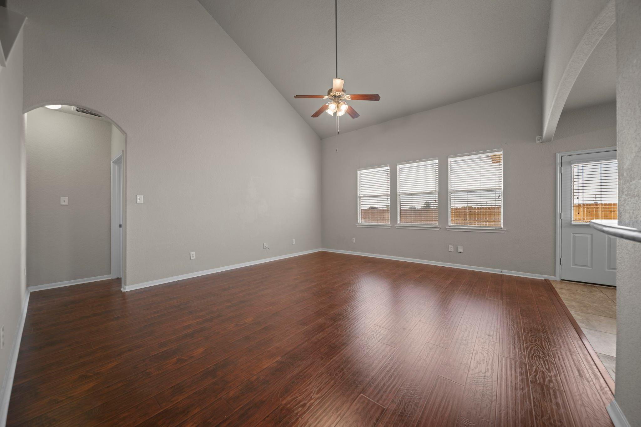 6047 Northcrest Village Way
