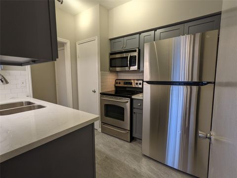 Photo of 2475 Underwood Street #390, Houston, TX 77030 (MLS # 33651717)