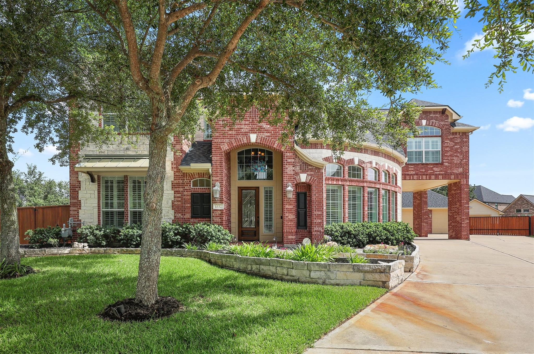 1532 Jag Hollow