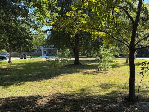 Photo of 330 Lake Street, Bridge City, TX 77611 (MLS # 98904444)