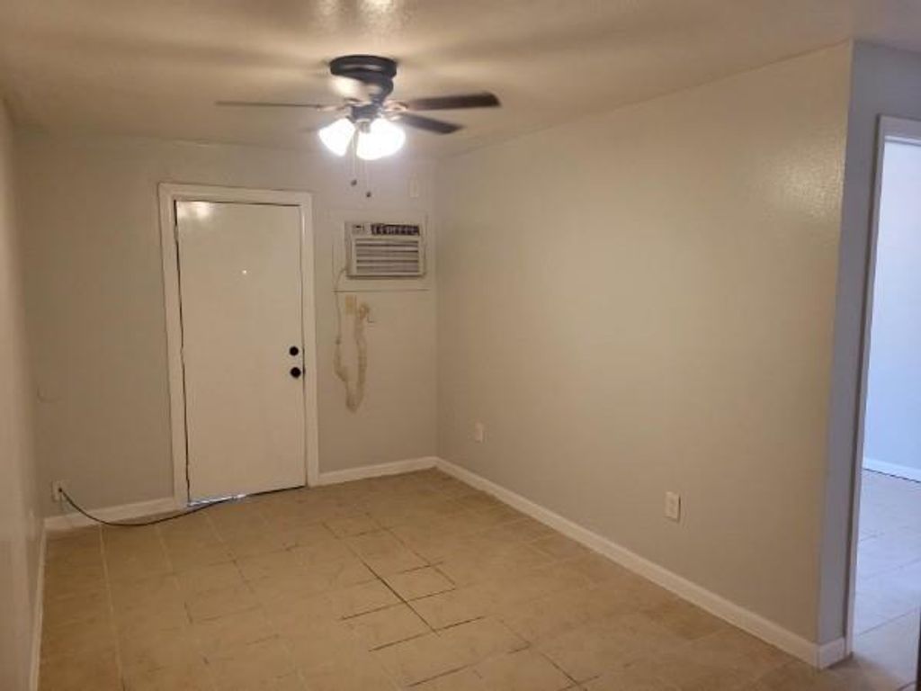 Photo of 7518 Morley Street #D, Houston, TX 77061 (MLS # 25861284)