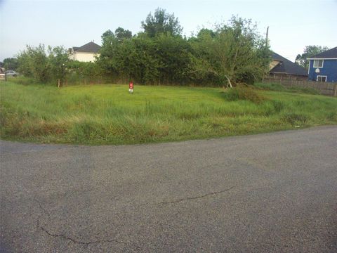 Vacant Land For Sale - 5302 Ricky Street<br/> Houston, TX 77033