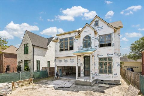 Photo of 3717 Carlon Street, South Side Place, TX 77005 (MLS # 27953660)