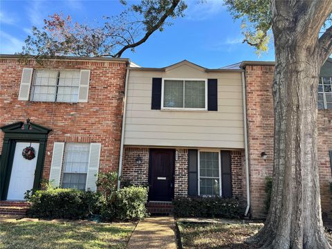 Photo of 2041 Winrock Boulevard #157, Houston, TX 77057 (MLS # 66805091)