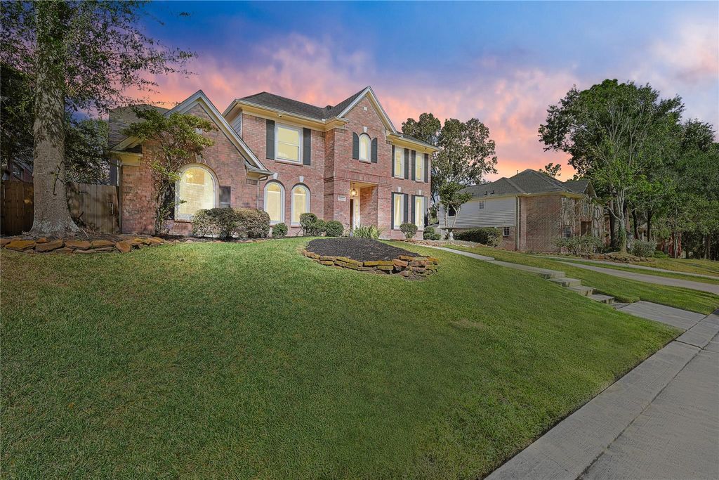 Photo of 6403 Longflower Lane, Houston, TX 77345 (MLS # 23756437)